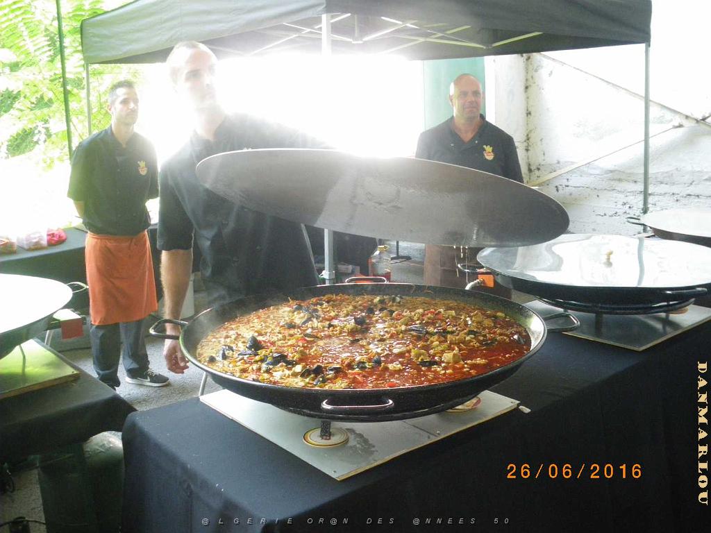 2016 06 26 CAGNES SUR MER AUTOUR D UNE PAELLA A LA MAISON DU PIED NOIR (35).JPG